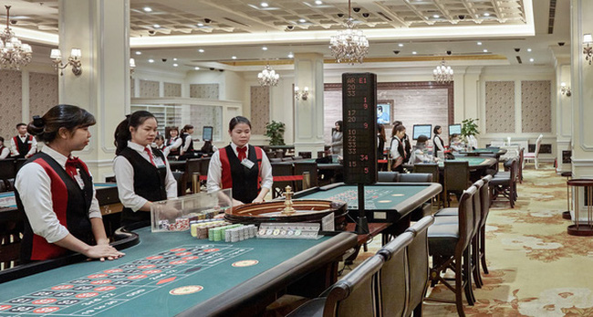 Ảnh hưởng Covid-19, Casino lớn nhất Quảng Ninh thua lỗ 54 tỷ đồng - Ảnh 3. Ảnh hưởng Covid-19, Casino lớn nhất Quảng Ninh thua lỗ 54 tỷ đồng - Ảnh 3.