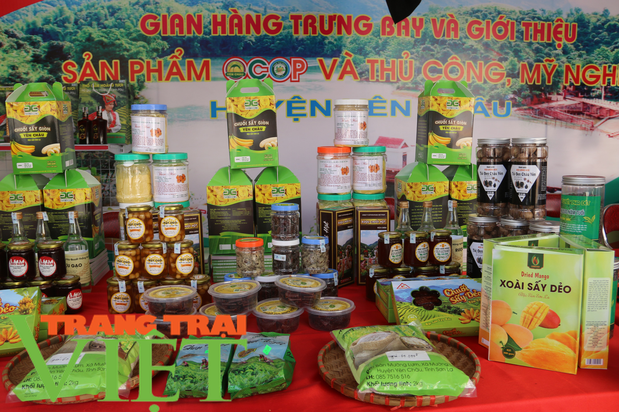Ảnh: Hàng loạt nông sản sạch Yên Châu trưng bày tại Đại hội Đảng bộ - Ảnh 3. Ảnh: Hàng loạt nông sản sạch Yên Châu trưng bày tại Đại hội Đảng bộ - Ảnh 3.