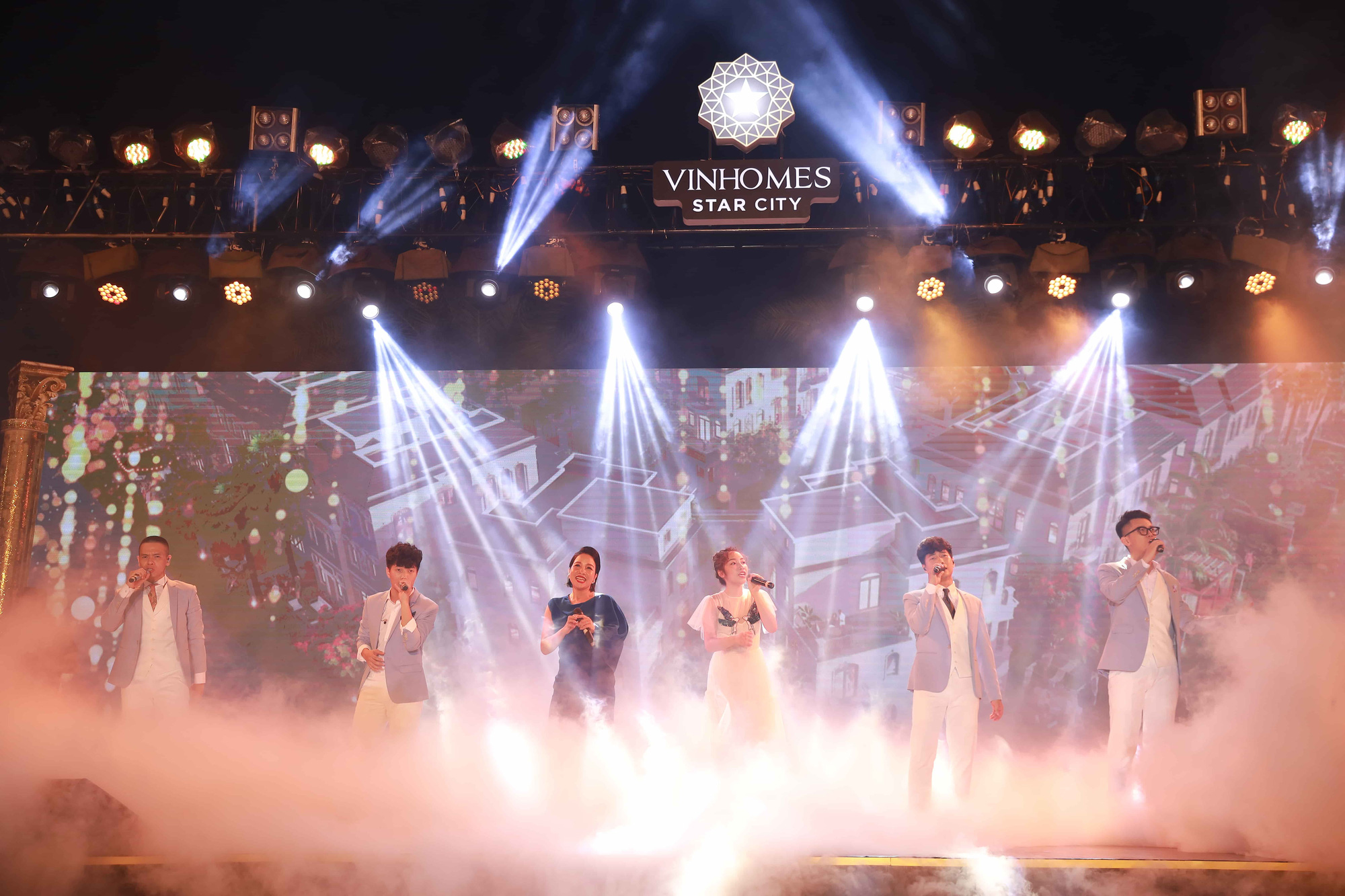 Cư dân Vinhomes Star City thăng hoa cùng diva Mỹ Linh trong đêm nhạc Starry Night - Ảnh 6.