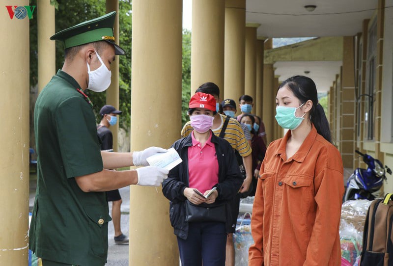 Biên phòng Điện Biên căng mình chống dịch trên tuyến biên giới - Ảnh 9.