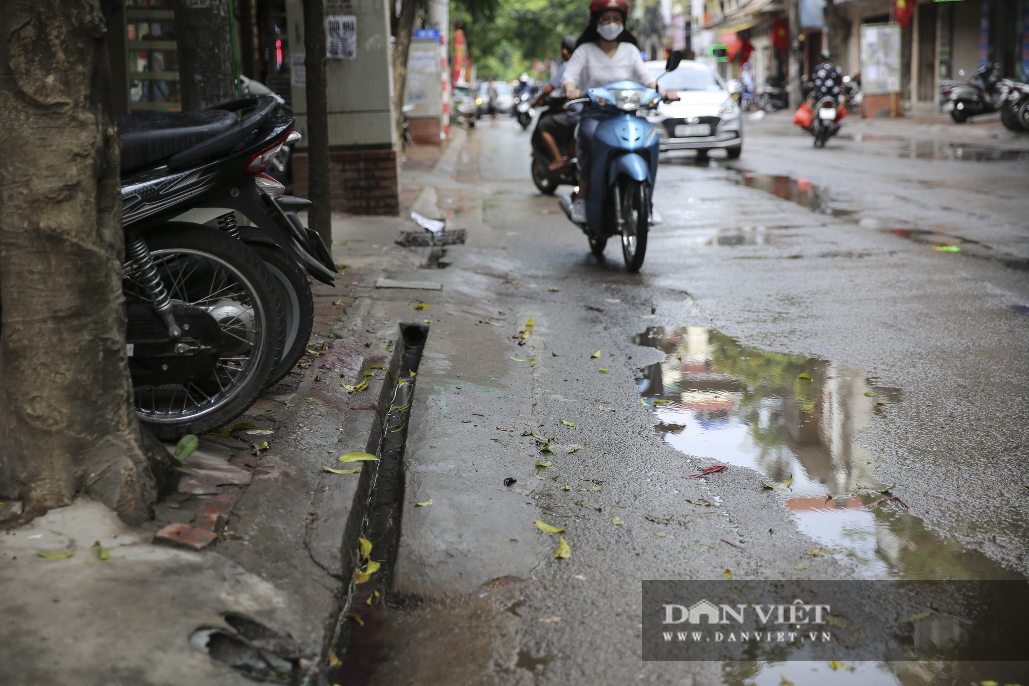 Hệ thống thoát nước bị xâm lấn, Hà Nội đứng trước nguy cơ ngập úng do mưa bão - Ảnh 9.