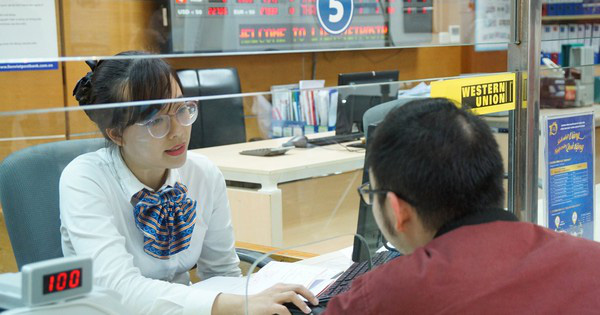 Ngân hàng tăng vốn dồn dập vào quý cuối năm - Ảnh 1. Ngân hàng tăng vốn dồn dập vào quý cuối năm - Ảnh 1.