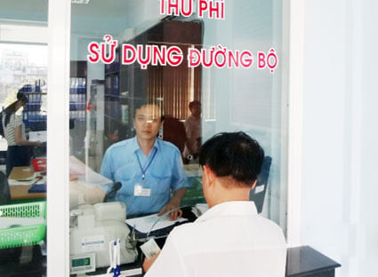 10 trường hợp xe ô tô được miễn phí sử dụng đường bộ - Ảnh 1.