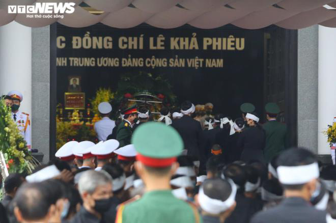 Trực tiếp: Quốc tang nguyên Tổng bí thư Lê Khả Phiêu - Ảnh 2.