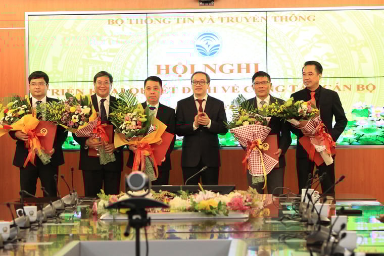 Bộ Thông tin và Truyền thông quyết định bổ nhiệm 9 nhân sự - Ảnh 1.