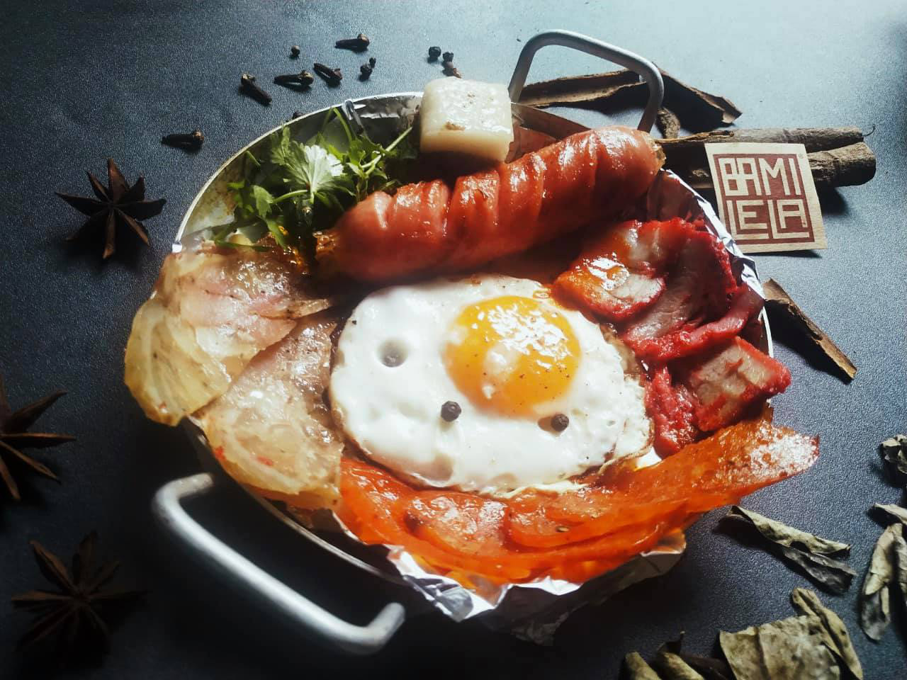 Bánh mì chảo trong ký ức ẩm thực Hà Nội xưa - Ảnh 2.