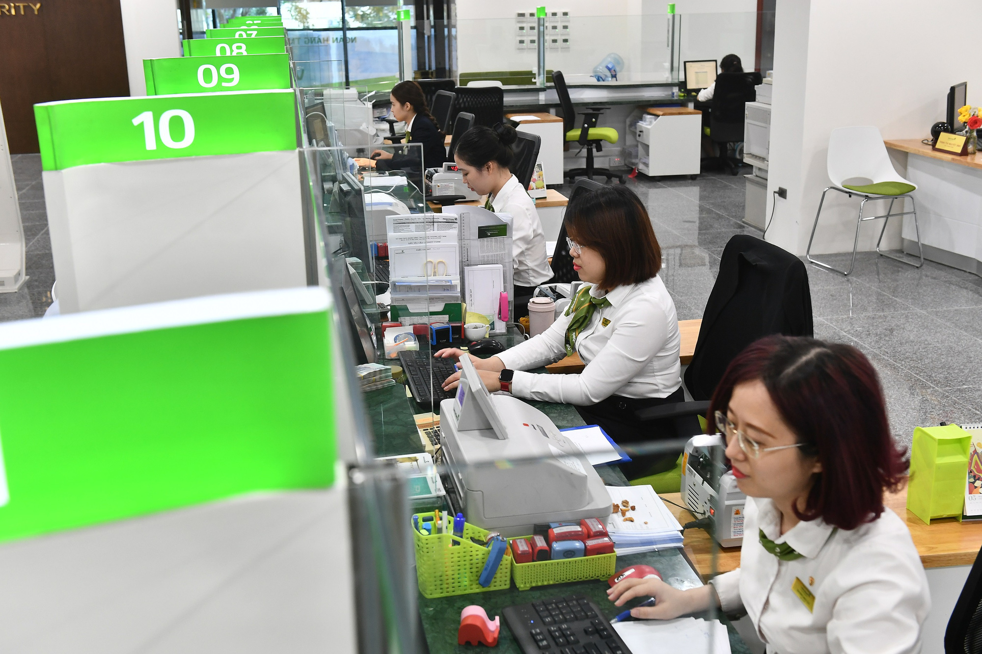 Doanh nghiệp lại lo khó tiếp cận vốn khi dịch Covid tái bùng phát - Ảnh 3. Doanh nghiệp lại lo khó tiếp cận vốn khi dịch Covid tái bùng phát - Ảnh 3.