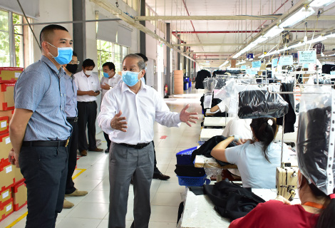 TT-Huế: Tháo gỡ khó khăn cho người lao động, doanh nghiệp ảnh hưởng bởi dịch Covid-19 - Ảnh 1. TT-Huế: Tháo gỡ khó khăn cho người lao động, doanh nghiệp ảnh hưởng bởi dịch Covid-19 - Ảnh 1.