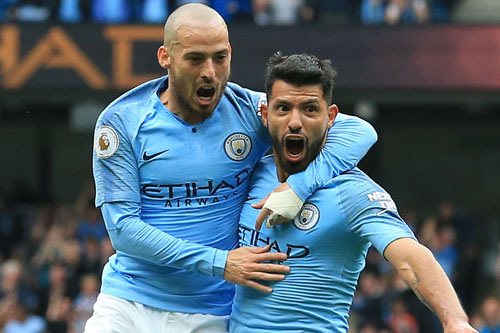 Aguero cũng sẽ được Man City dựng tượng.