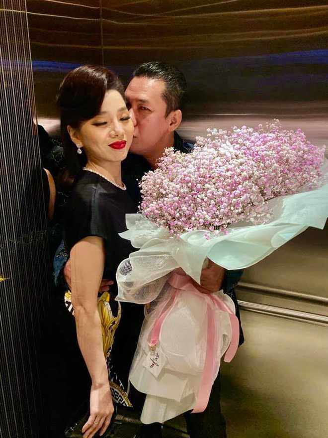 Ảnh Lệ Quyên bên chồng đại gia &quot;quyền lực&quot; gắn bó gần 10 năm khiến fan &quot;ghen tỵ&quot; - Ảnh 9.