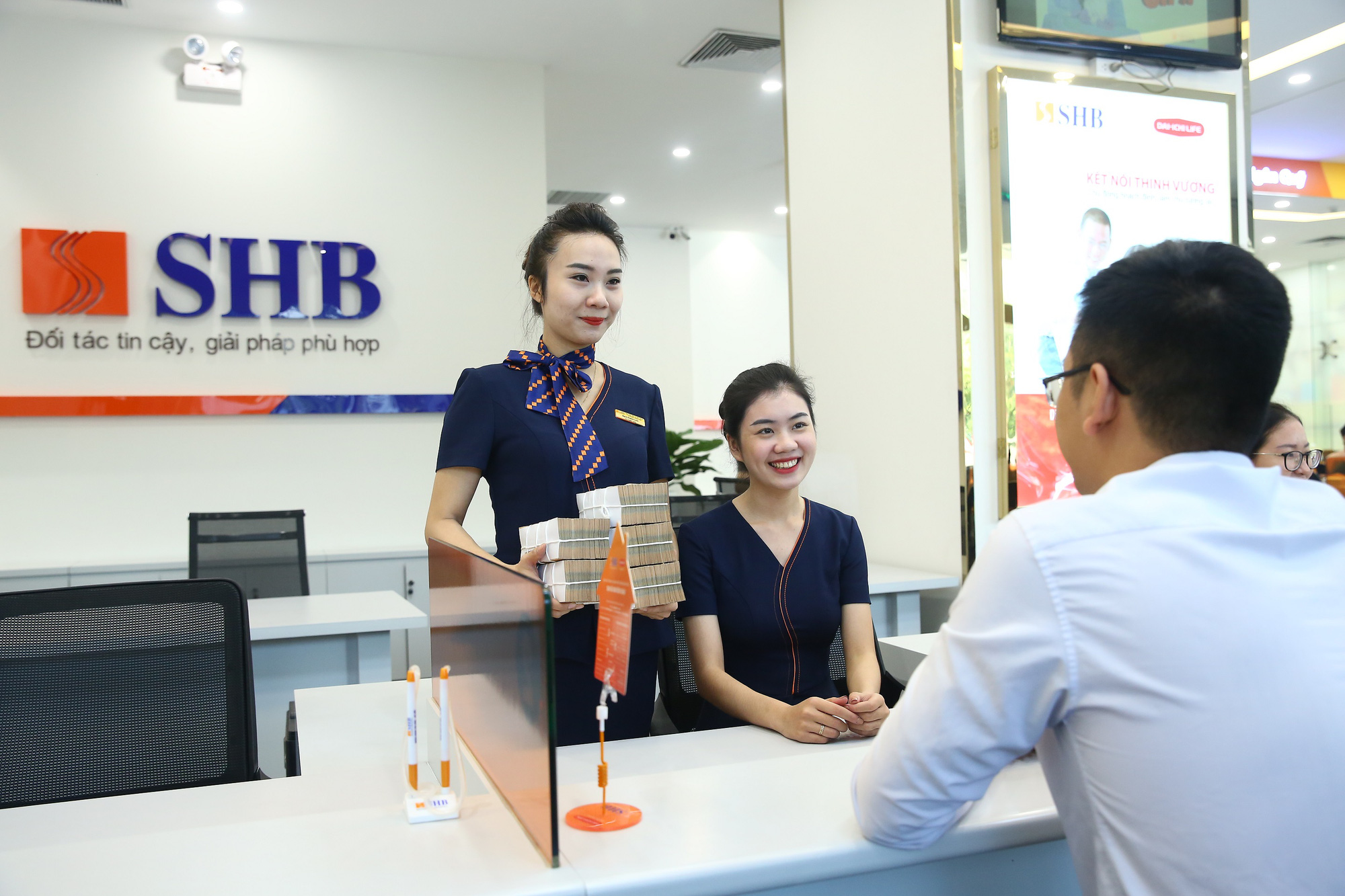 SHB tích cực giảm lãi suất cho vay khách hàng cá nhân - Ảnh 1.