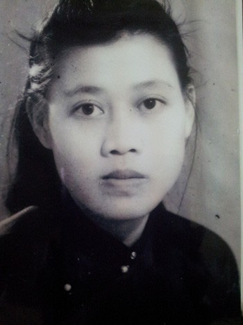 Chuyện về giáo sư Lê Thi - người phụ nữ kéo cờ trong ngày Quốc khánh 2/91945 vừa qua đời ở tuổi 95 - Ảnh 1.