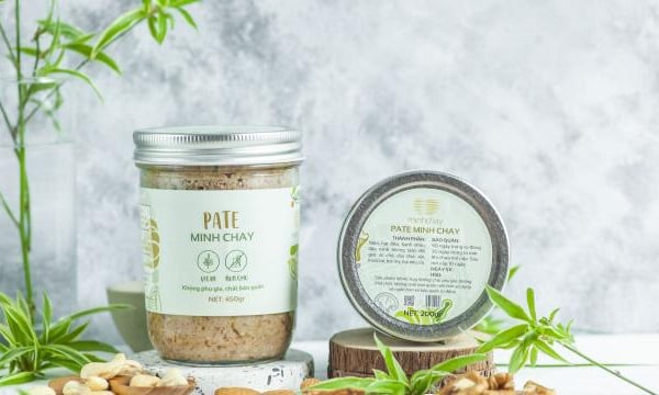 Ngộ độc pate Minh Chay: 7 bệnh nhân phải thở máy, một người liệt hoàn toàn - Ảnh 1.