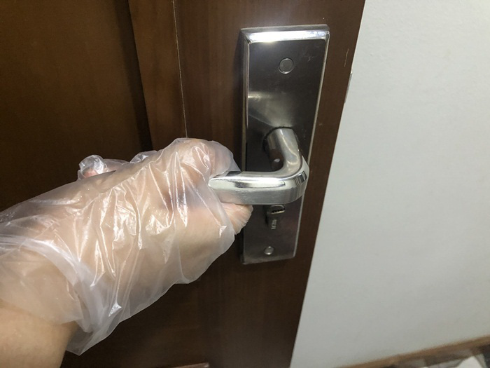 Muôn kiểu dân chung cư rủ nhau phòng tránh dịch Covid - Ảnh 3. Muôn kiểu dân chung cư rủ nhau phòng tránh dịch Covid - Ảnh 3.