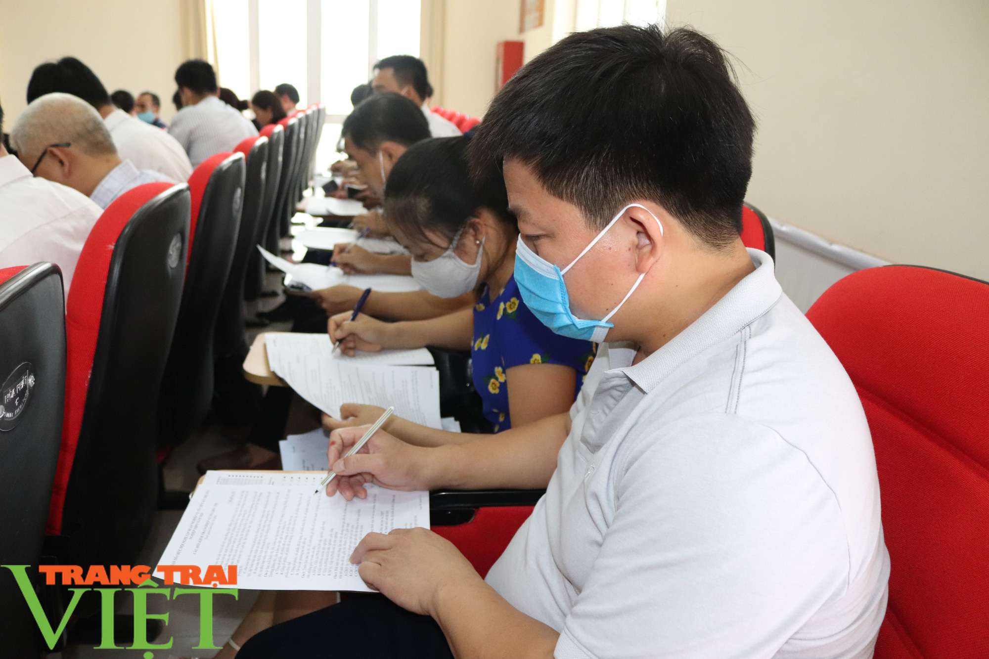 Sơn La: Tập huấn nghiệp vụ thanh tra thi THPT năm 2020 - Ảnh 8. Sơn La: Tập huấn nghiệp vụ thanh tra thi THPT năm 2020 - Ảnh 8.