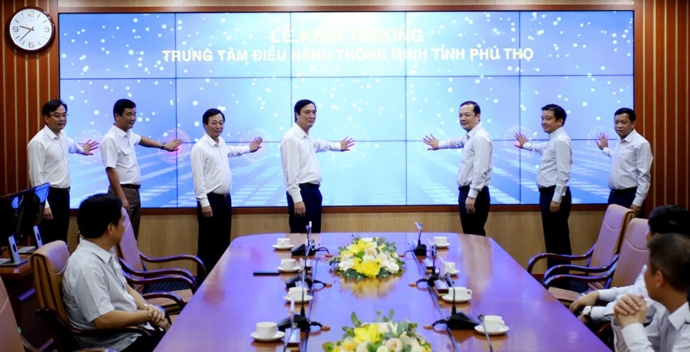 Phú Thọ: Khai trương Trung tâm điều hành thông minh tỉnh - Ảnh 1. Phú Thọ: Khai trương Trung tâm điều hành thông minh tỉnh - Ảnh 1.