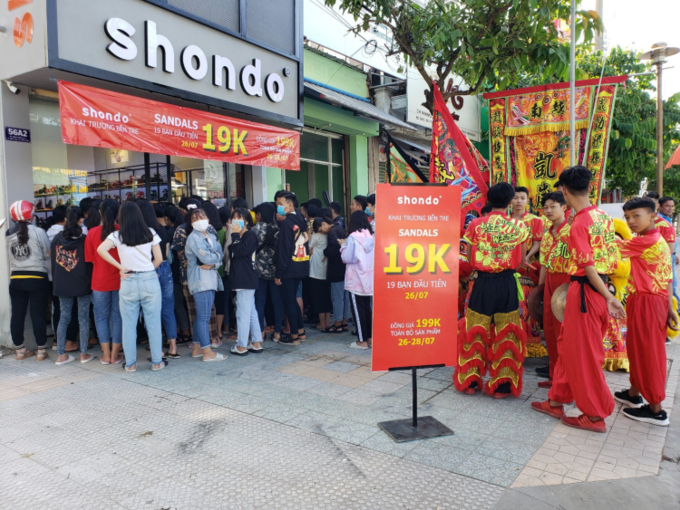 CEO 9x gây dựng thương hiệu giày Việt từ 10 triệu đồng  - Ảnh 3.