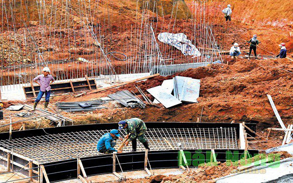 “Bêu tên” 10 bộ và cơ quan giải ngân vốn đầu tư công chưa được 10% - Ảnh 1. “Bêu tên” 10 bộ và cơ quan giải ngân vốn đầu tư công chưa được 10% - Ảnh 1.