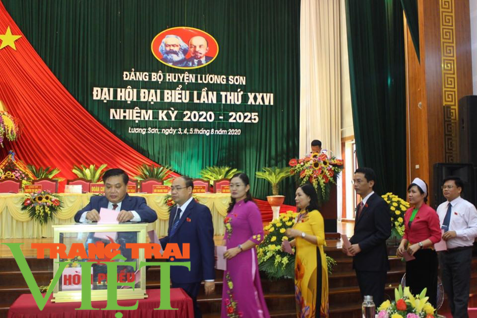 Đại hội Đảng bộ Lương Sơn: Nhiều chỉ tiêu đạt và vượt kế hoạch - Ảnh 1. Đại hội Đảng bộ Lương Sơn: Nhiều chỉ tiêu đạt và vượt kế hoạch - Ảnh 1.