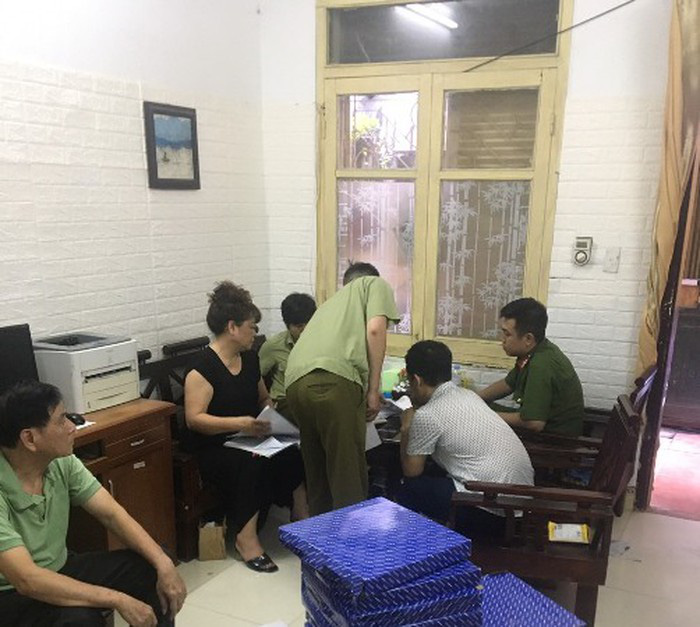 Phát hiện &quot;ổ&quot; cung cấp thiết bị công nghệ cao phục vụ gian lận thi cử - Ảnh 1.