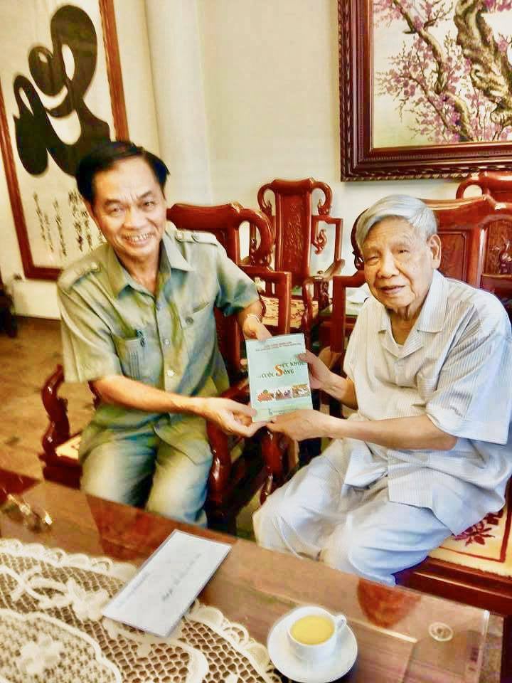 Vị Thiếu tướng và câu chuyện về món quà tặng nguyên Tổng Bí thư Lê Khả Phiêu - Ảnh 2.