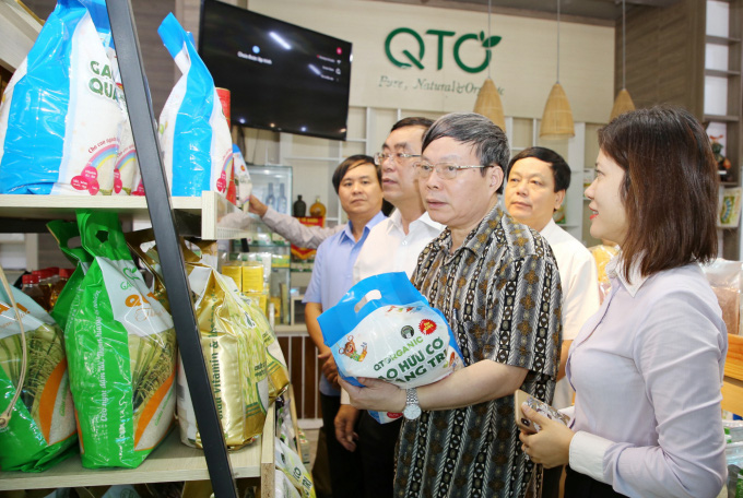 Gạo hữu cơ 'vô cùng sạch' của Quảng Trị bước ra thị trường - Ảnh 2. Gạo hữu cơ 'vô cùng sạch' của Quảng Trị bước ra thị trường - Ảnh 2.