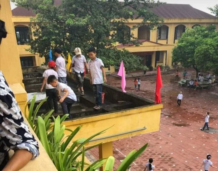 Thông tin mới nhất vụ việc giáo viên &quot;ép&quot; trẻ tiểu học lao động ngoài hiên tại Bắc Giang - Ảnh 1.