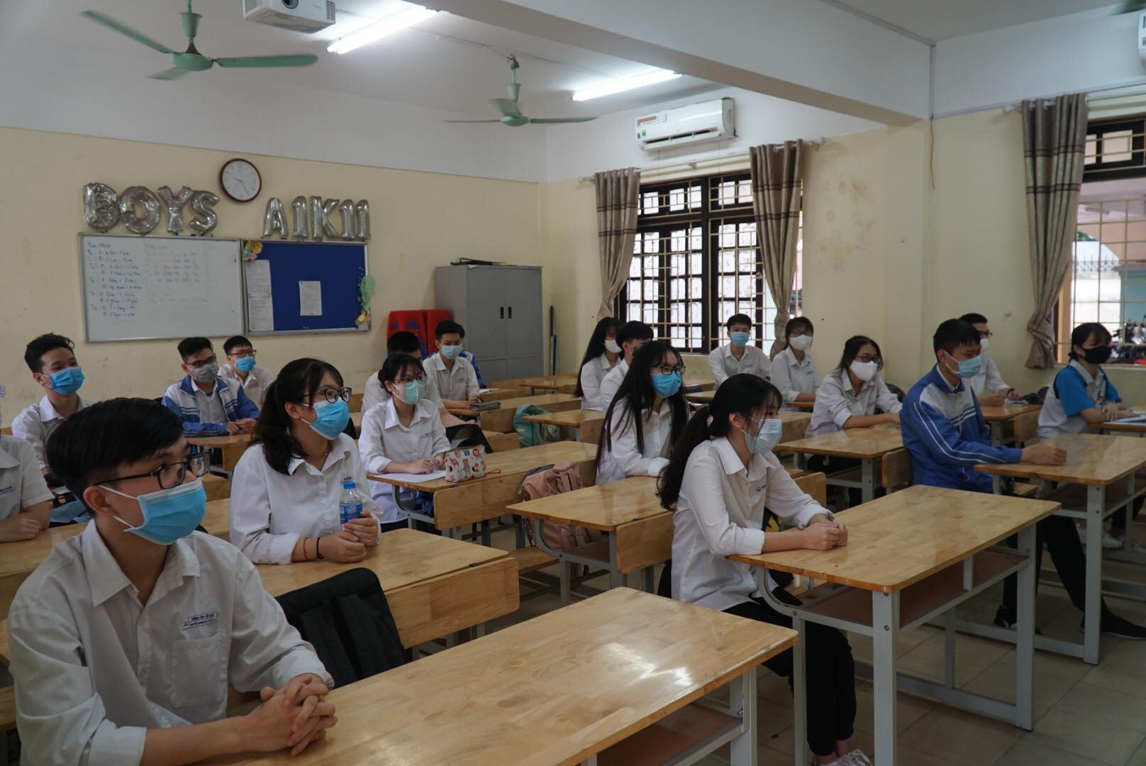 Có nên bỏ hình thức kỷ luật đuổi học đối với học sinh phổ thông? - Ảnh 1.