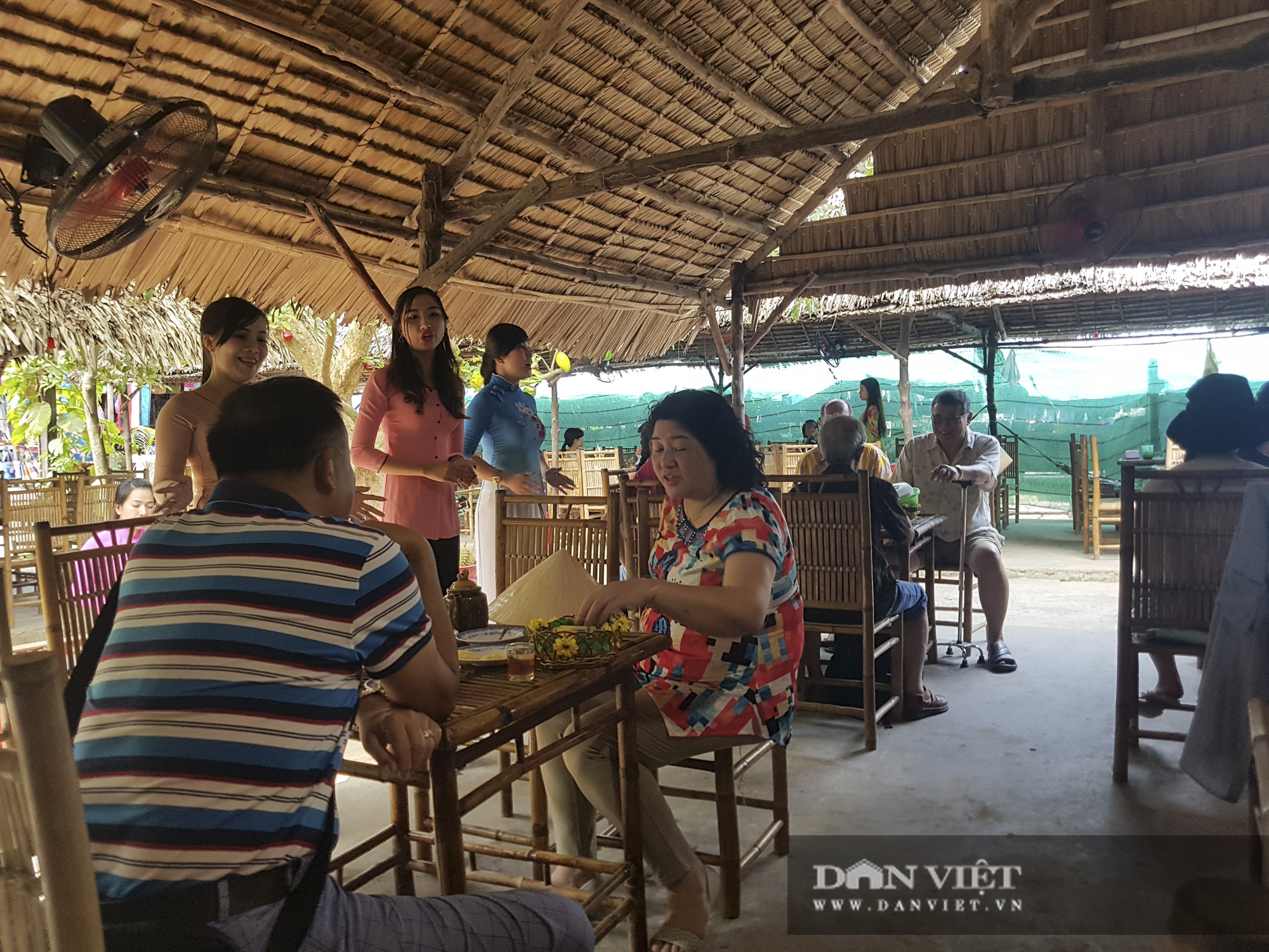 “Đứng ngồi không yên” với kiểu du lịch đậm chất dân dã ở Bến Tre - Ảnh 5.