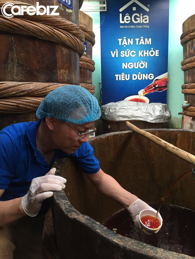 CEO startup từng gọi vốn thành công ở Shark Tank và ‘chiến thuật’ đánh chiếm thế giới bằng cách nâng tầm nước mắm truyền thống thành đặc sản đại diện Việt Nam - Ảnh 4. CEO startup từng gọi vốn thành công ở Shark Tank và ‘chiến thuật’ đánh chiếm thế giới bằng cách nâng tầm nước mắm truyền thống thành đặc sản đại diện Việt Nam - Ảnh 4.