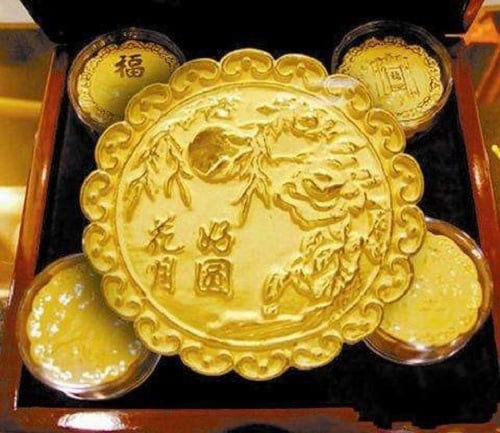 Chiêm ngưỡng bánh trung thu có giá 30 tỷ đồng - Ảnh 3. Chiêm ngưỡng bánh trung thu có giá 30 tỷ đồng - Ảnh 3.
