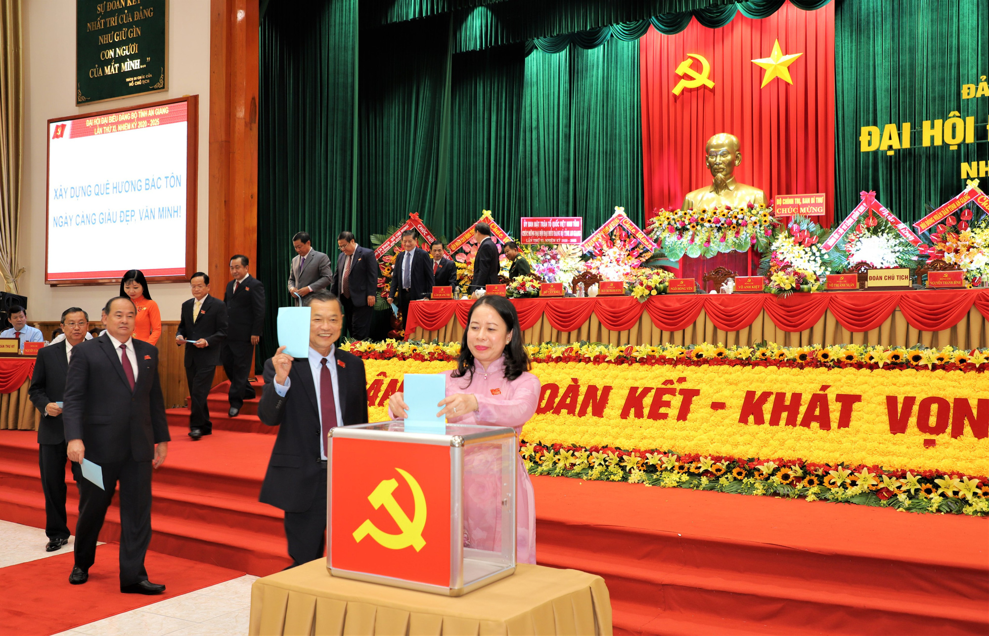 Bà Võ Thị Ánh Xuân tái đắc cử Bí thư Tỉnh ủy An Giang. - Ảnh 2.