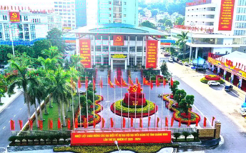 350 đại biểu Quảng Ninh thảo luận về dự thảo các văn kiện trình Đại hội XIII của Đảng    - Ảnh 1.