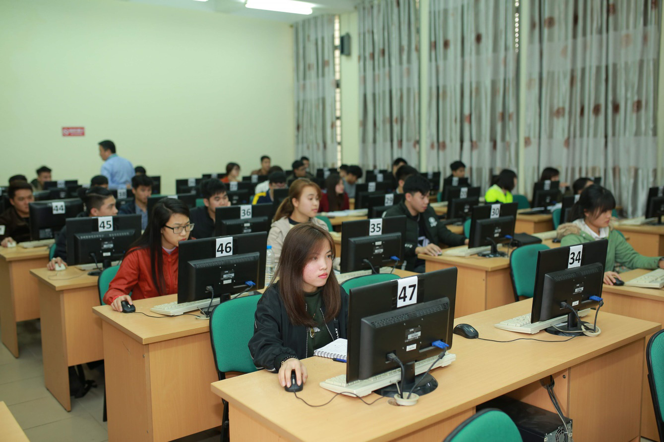 Công nghệ thông tin - ngành học cực &quot;hot&quot;,  mới ra trường đã nhận lương 10 - 15 triệu đồng - Ảnh 1.