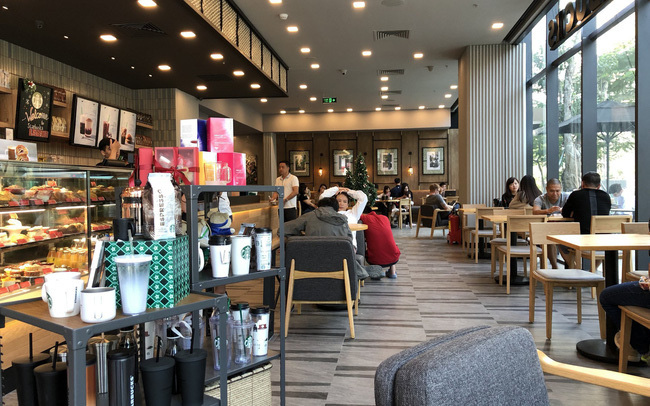 Starbucks kinh doanh như thế nào?