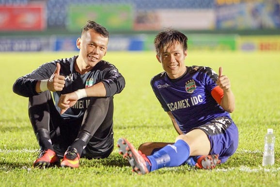 Tấn Tài – Tấn Trường và câu chuyện &quot;dưỡng già&quot; ở Hà Nội FC - Ảnh 1.