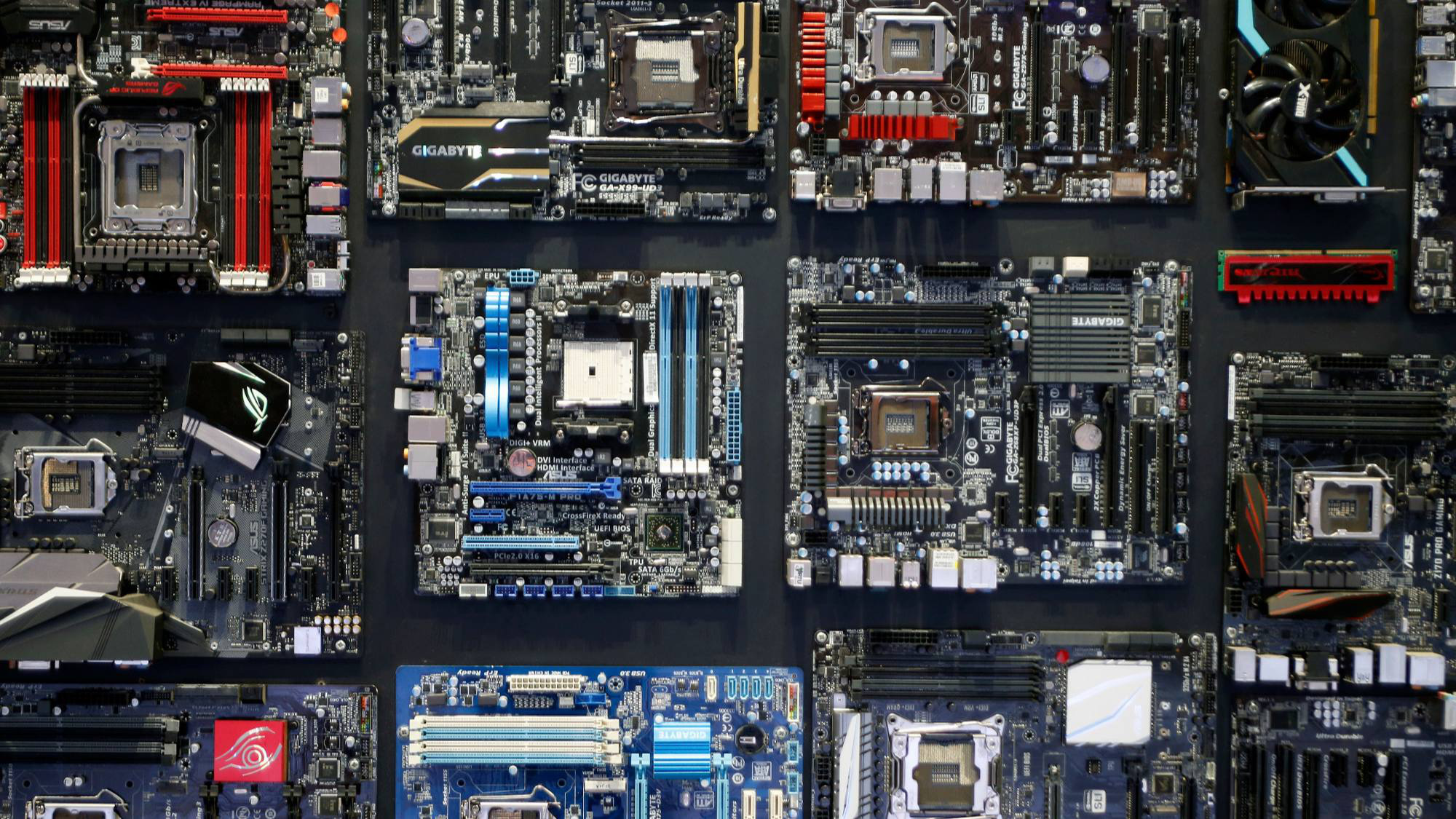 Mỹ "hành động nóng" với nhà sản xuất chip lớn nhất Trung Quốc - Ảnh 1. Mỹ "hành động nóng" với nhà sản xuất chip lớn nhất Trung Quốc - Ảnh 1.