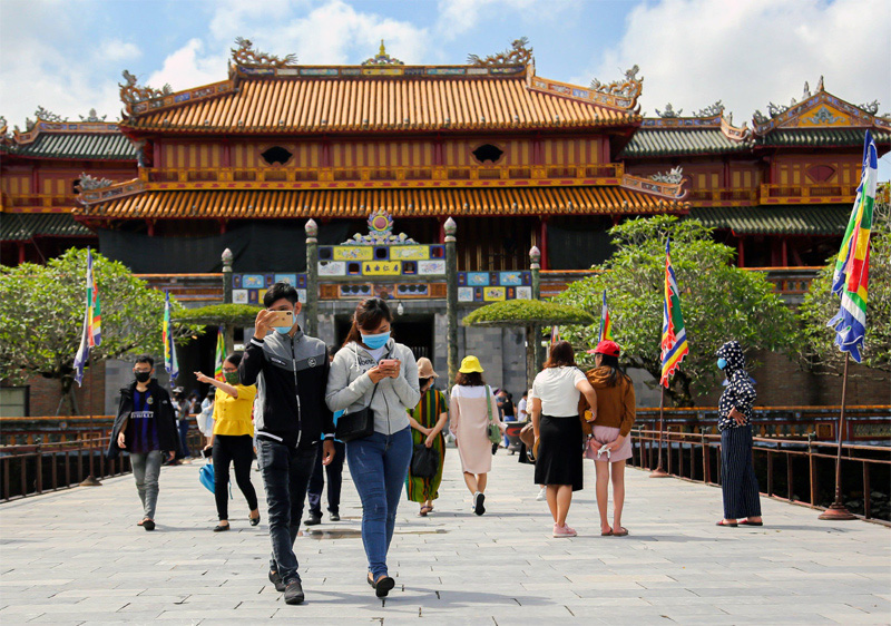 Chờ 'bế' khách đi chơi, đợi ‘phép màu’ 100 triệu khách nội địa - Ảnh 1. Chờ 'bế' khách đi chơi, đợi ‘phép màu’ 100 triệu khách nội địa - Ảnh 1.