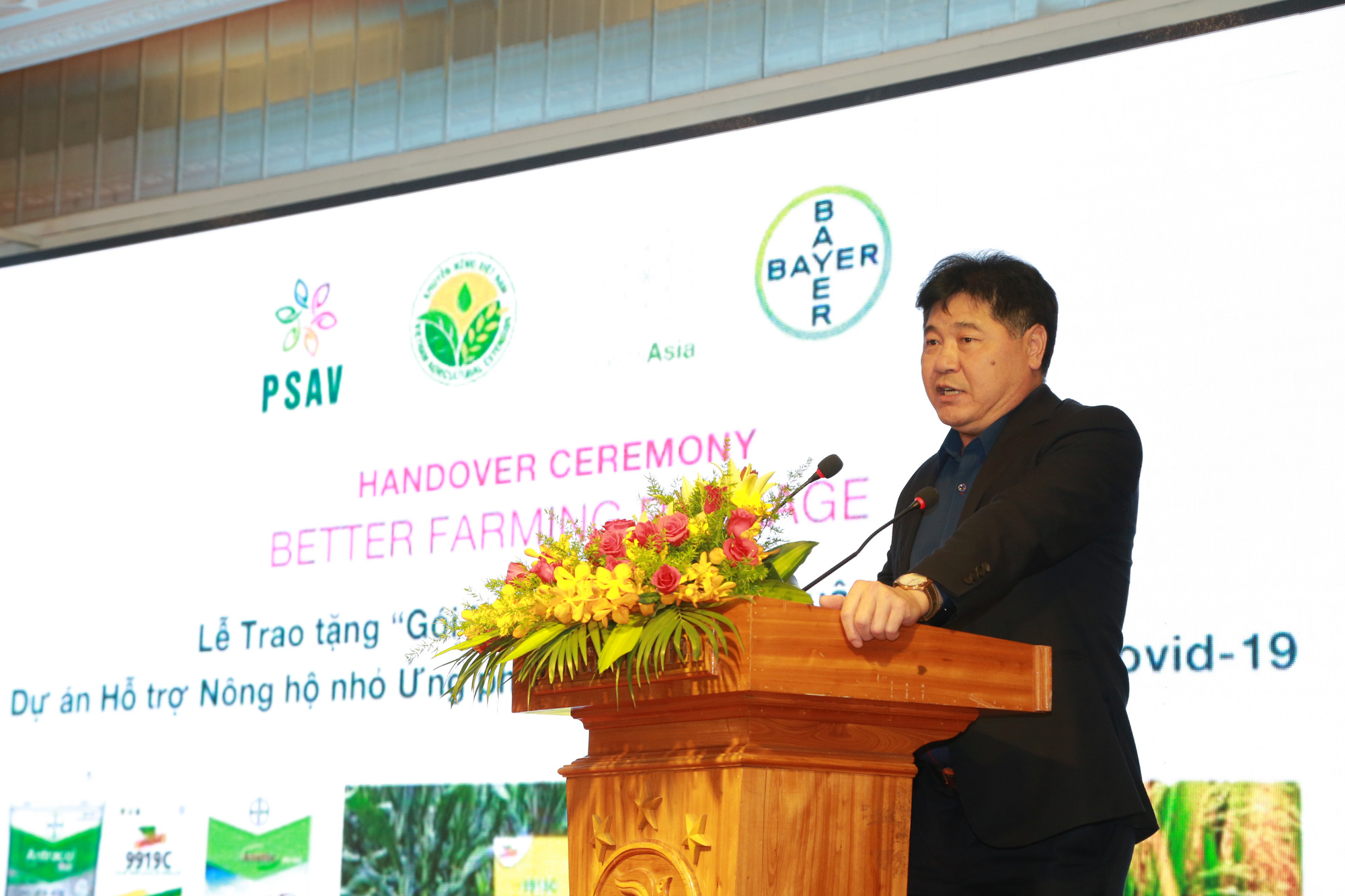 Bayer hỗ trợ 80.000 nông hộ &quot;vượt bão&quot; Covid-19 và hạn mặn - Ảnh 4.