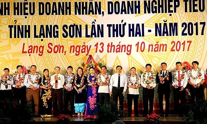 Lạng Sơn: 25 doanh nghiệp và 15 doanh nhân được tôn vinh nhân ngày Doanh nhân Việt Nam - Ảnh 1.