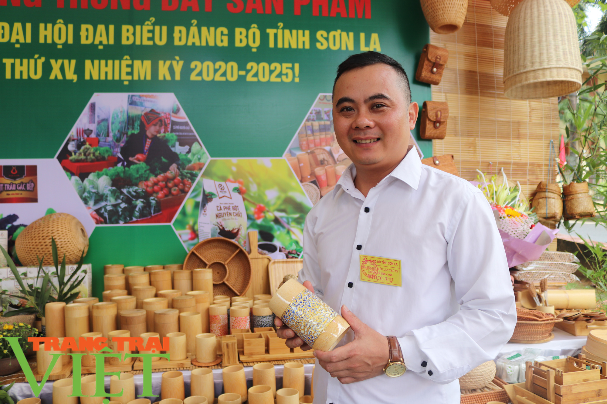 Bộ trưởng Bộ NNPTNT: Trồng trọt không có phân chuồng, không đời nào đạt tiêu chuẩn cao nhất - Ảnh 3. Bộ trưởng Bộ NNPTNT: Trồng trọt không có phân chuồng, không đời nào đạt tiêu chuẩn cao nhất - Ảnh 3.