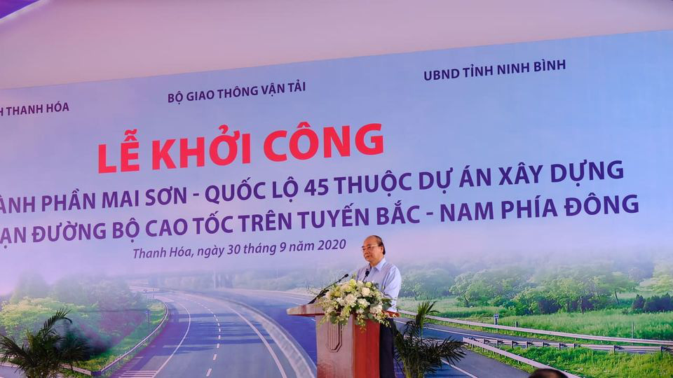 Thủ tướng Nguyễn Xuân Phúc dự lễ khởi đường cao tốc Bắc Nam đoạn qua Thanh Hóa - Ảnh 1.