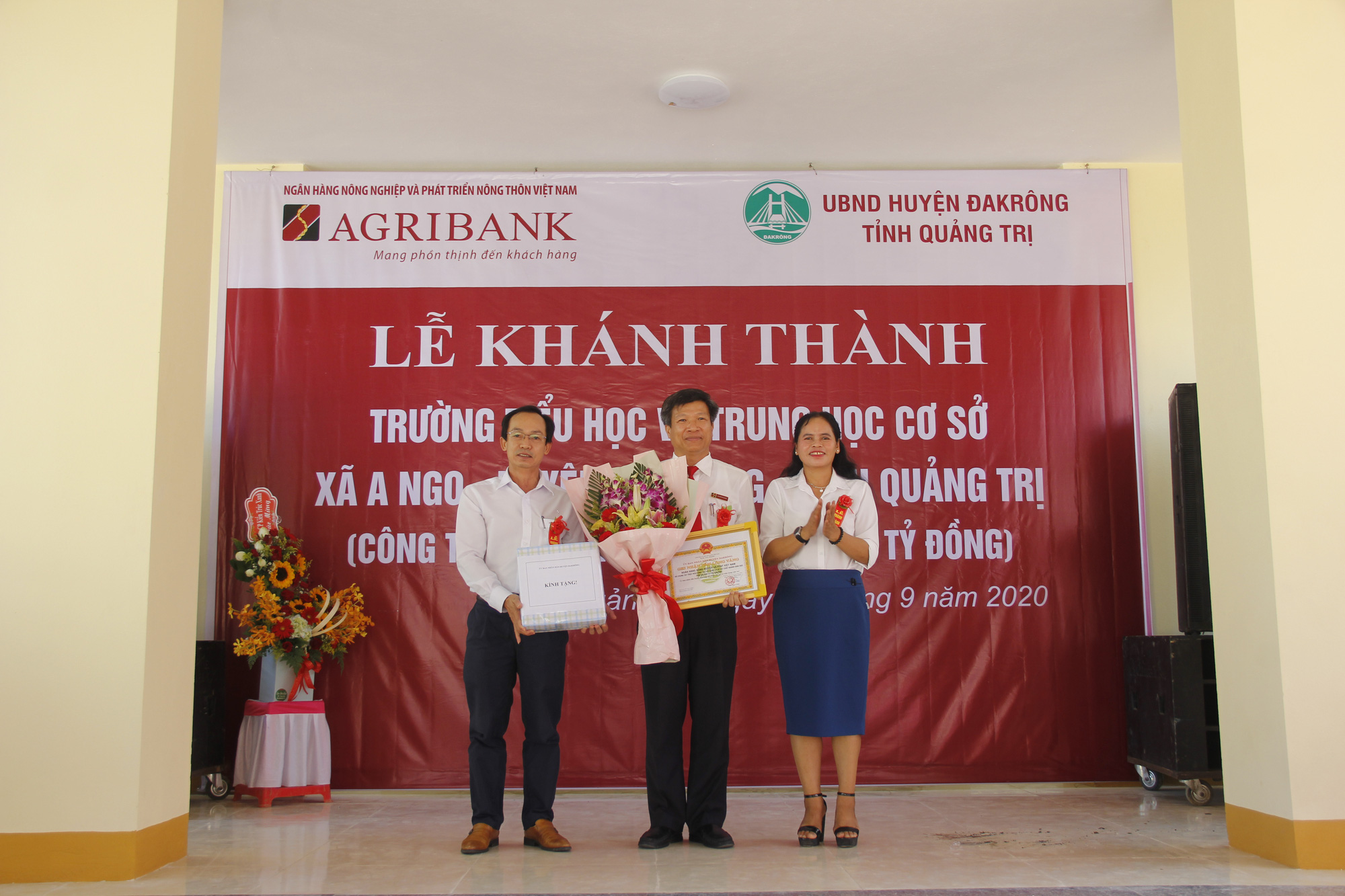 Ngân hàng Agribank xây trường học 5 tỷ đồng ở Quảng Trị - Ảnh 2.