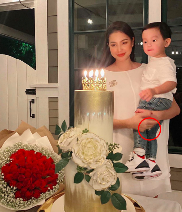 Phạm Hương đeo nhẫn kim cương &quot;siêu to khổng lồ&quot; trong ngày đặc biệt, fan &quot;ghen tỵ&quot; - Ảnh 1.