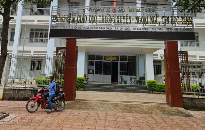 Cán bộ thanh tra đột tử khi làm bài thi - Ảnh 1.