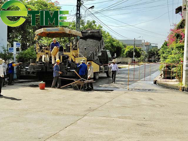 Quảng Ngãi: Tuyến đường được thảm nhựa chồng bê tông đi qua nhà một lãnh đạo huyện - Ảnh 1. Quảng Ngãi: Tuyến đường được thảm nhựa chồng bê tông đi qua nhà một lãnh đạo huyện - Ảnh 1.