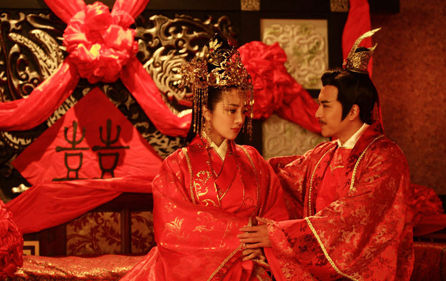 Hoàng đế tổ chức &quot;đám cưới ma&quot; cho Vương hậu khiến nhiều người rùng mình, lý do đằng sau lại khiến người đời ngưỡng mộ - Ảnh 2.