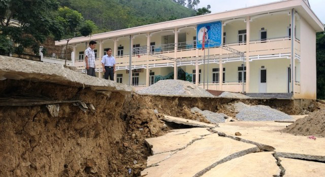 Thanh Hóa: 140 học sinh phải đi học nhờ vì trường bị sạt lở, có nguy cơ mất an toàn cao  - Ảnh 6.