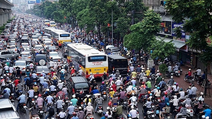 Hạ tầng giao thông đô thị quá tải, Bộ Xây dựng nói gì? - Ảnh 2.