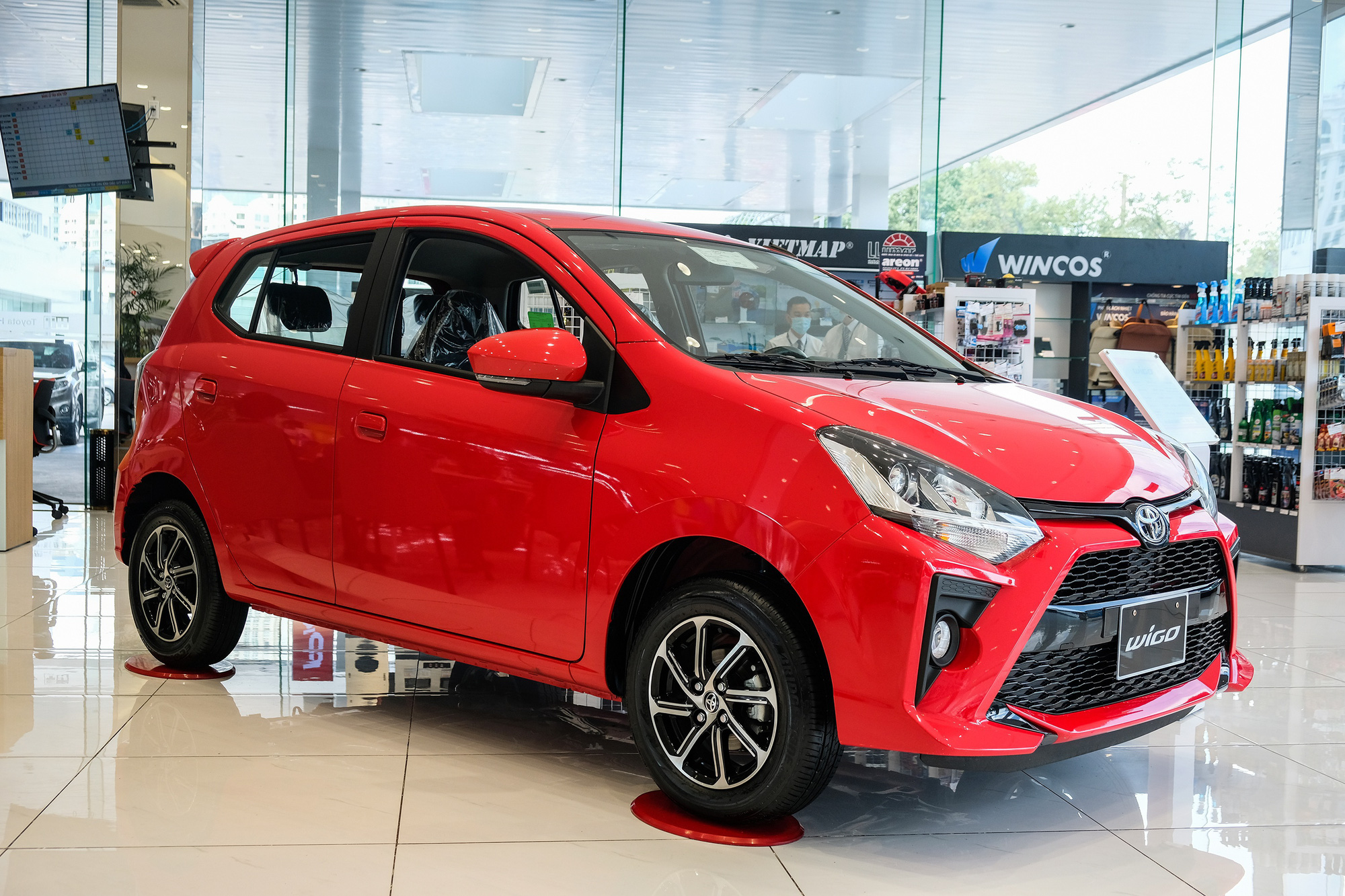 Những mẫu xe có giá lăn bánh dưới 500 triệu khi hết giảm phí trước bạ - Ảnh 4. Những mẫu xe có giá lăn bánh dưới 500 triệu khi hết giảm phí trước bạ - Ảnh 4.
